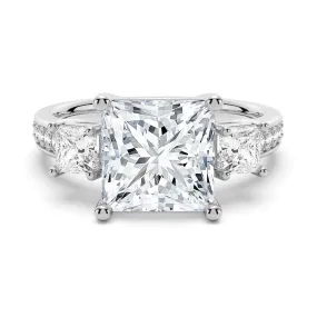 Three Stone Princess Shaped Moissanite Engagement Ring Modern Detail Lightweight Jewelry