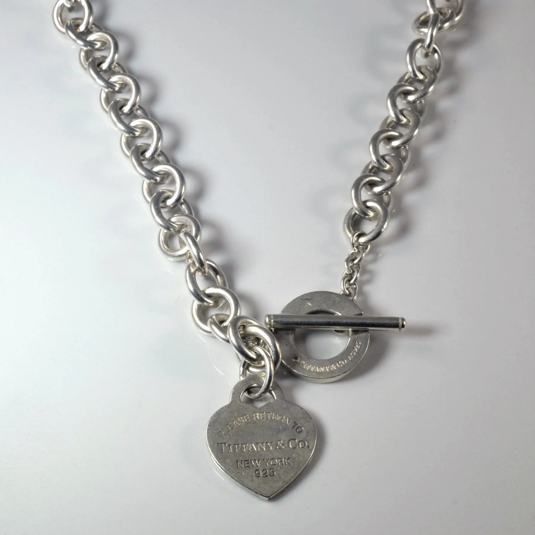 'Tiffany & Co.' Return to Tiffany Toggle Necklace | 16" | Fine Detail Golden Light