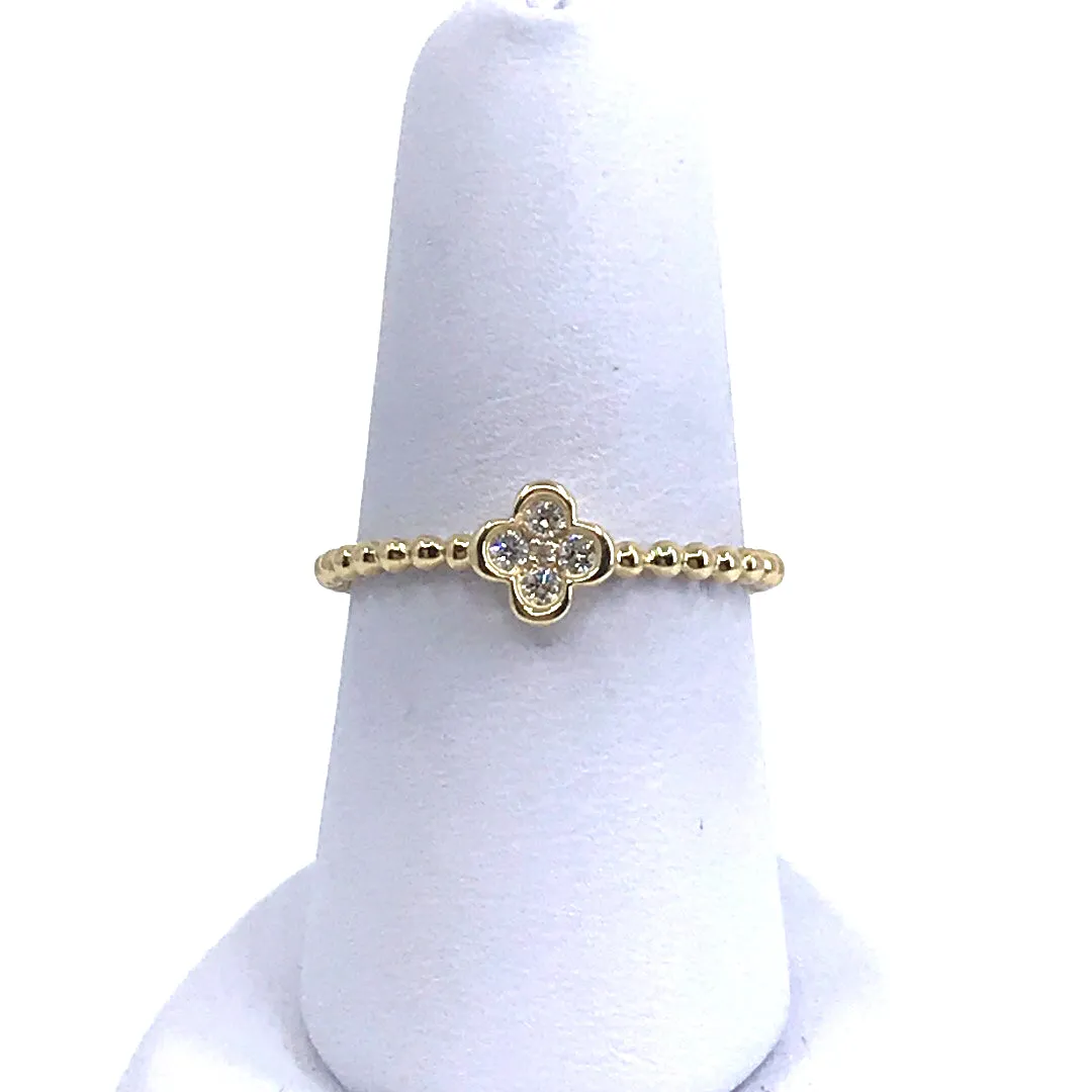 Trendy Style Hypoallergenic Ornament 14K Gold and Micropave Diamonds Small Clover Ring