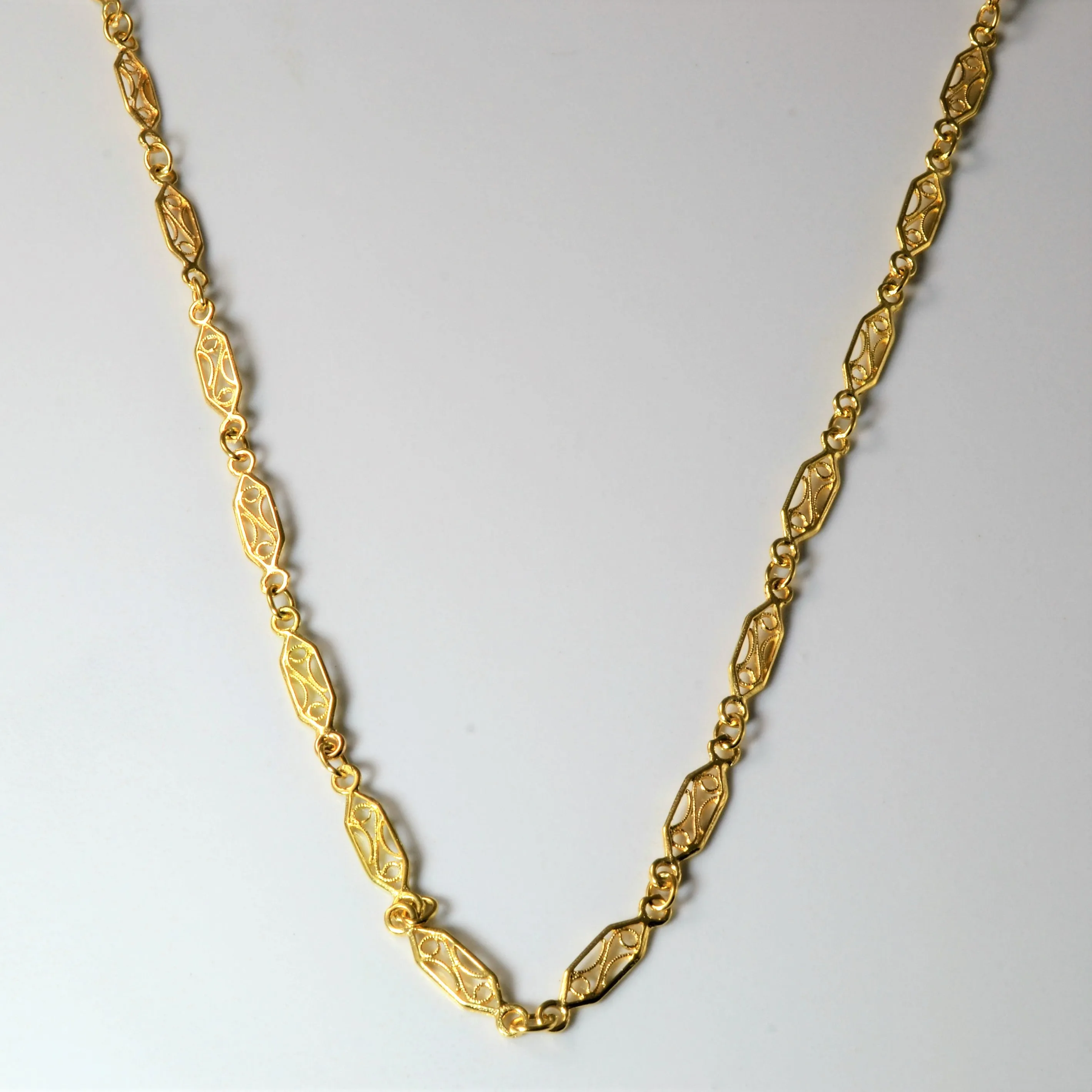 Gift worthy Filigree Marquise Link Chain Necklace | 32" |