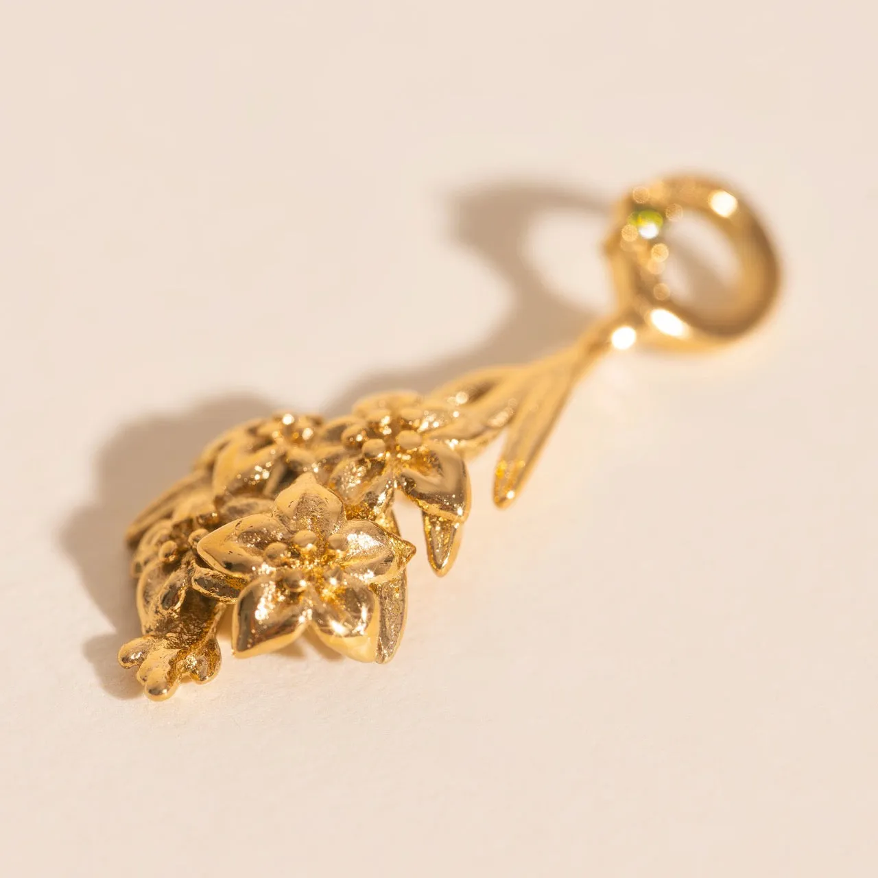 August Gladiolus Birth Flower Necklace Charm Pure Feature