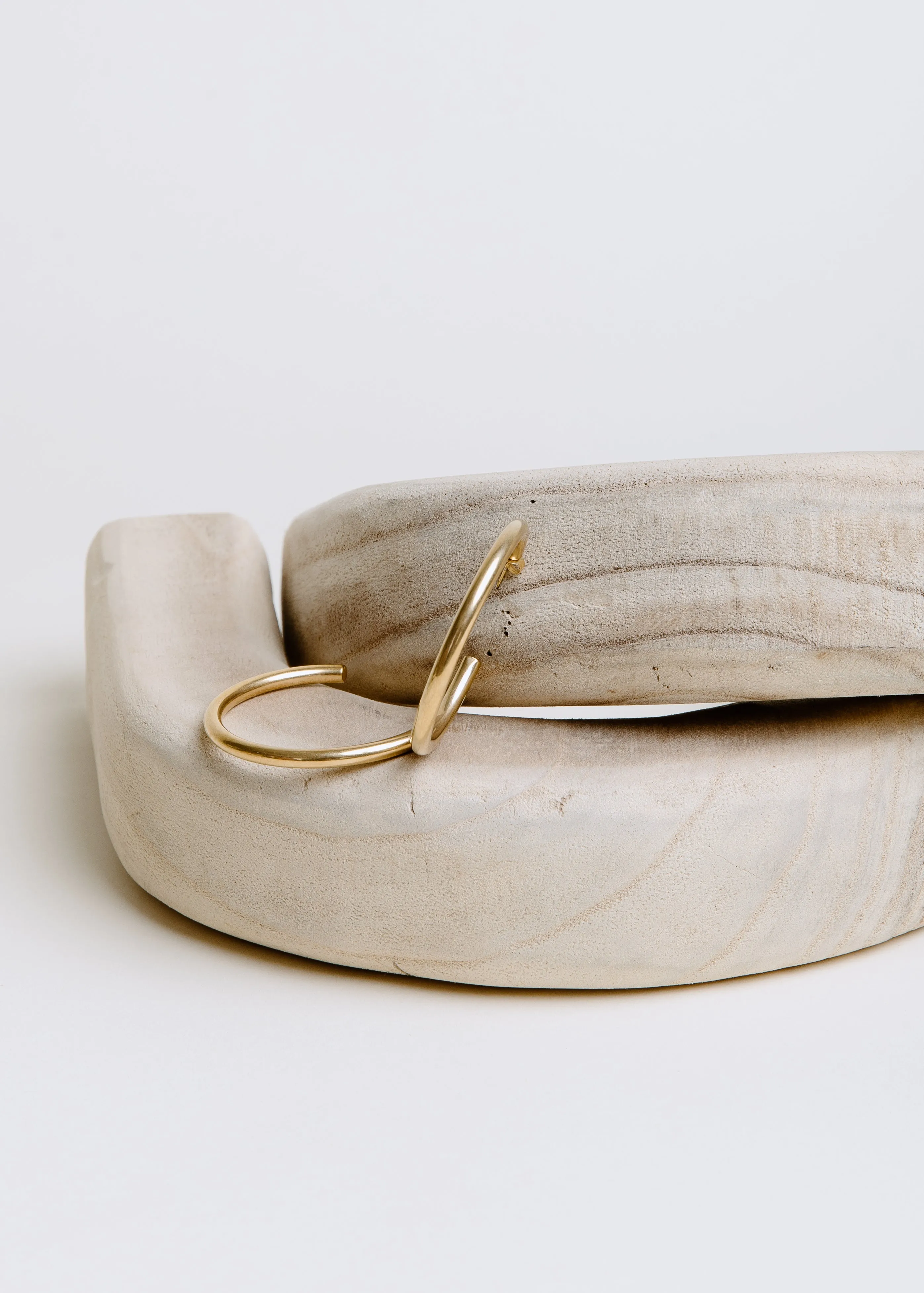 Vanna Earring - Medium Dainty Accessory Premium Detail