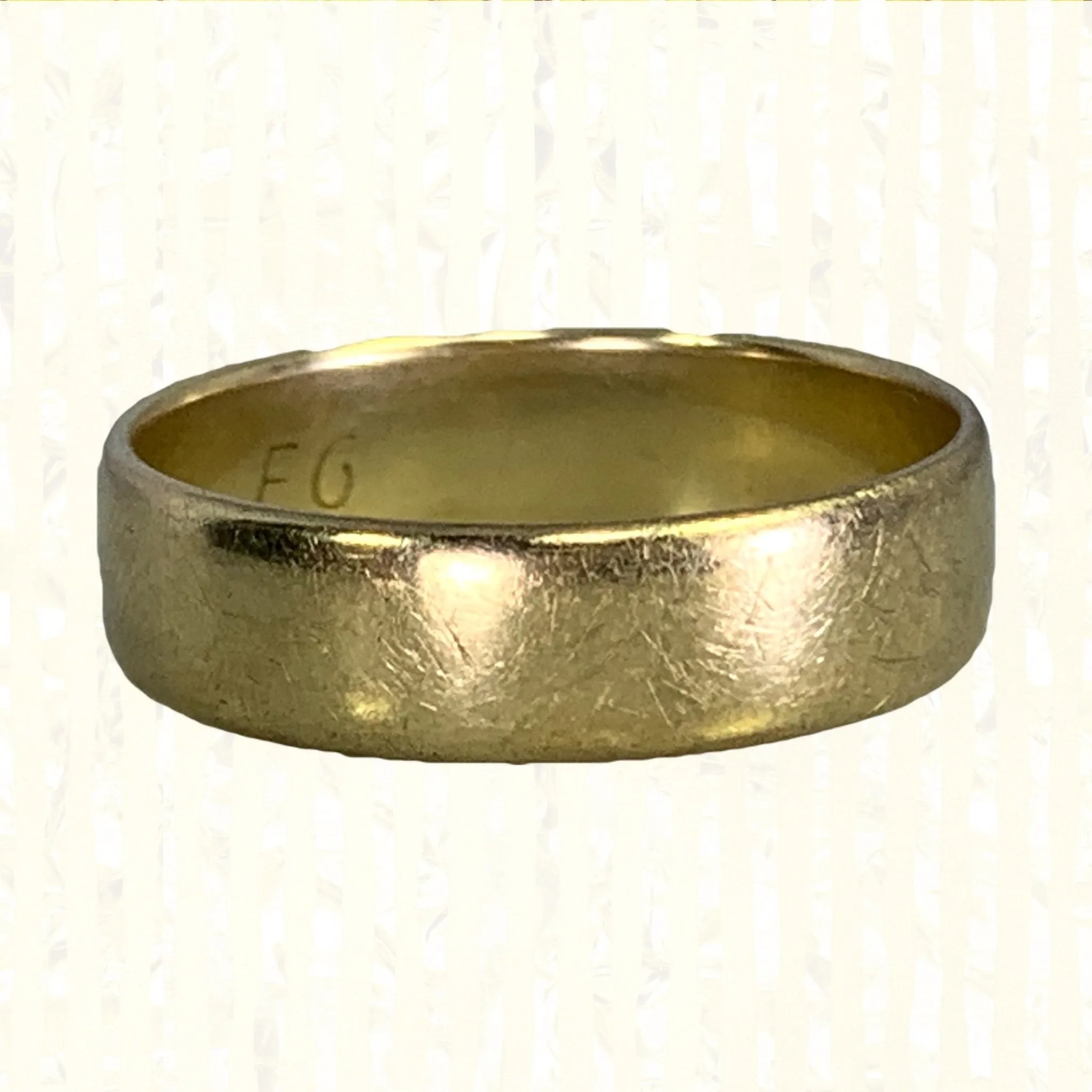 Beautiful Jewelry Custom Craft Vintage 1970s Men's Gold Wedding Band in Yellow Gold. Perfect Stacking or Thumb Ring.
