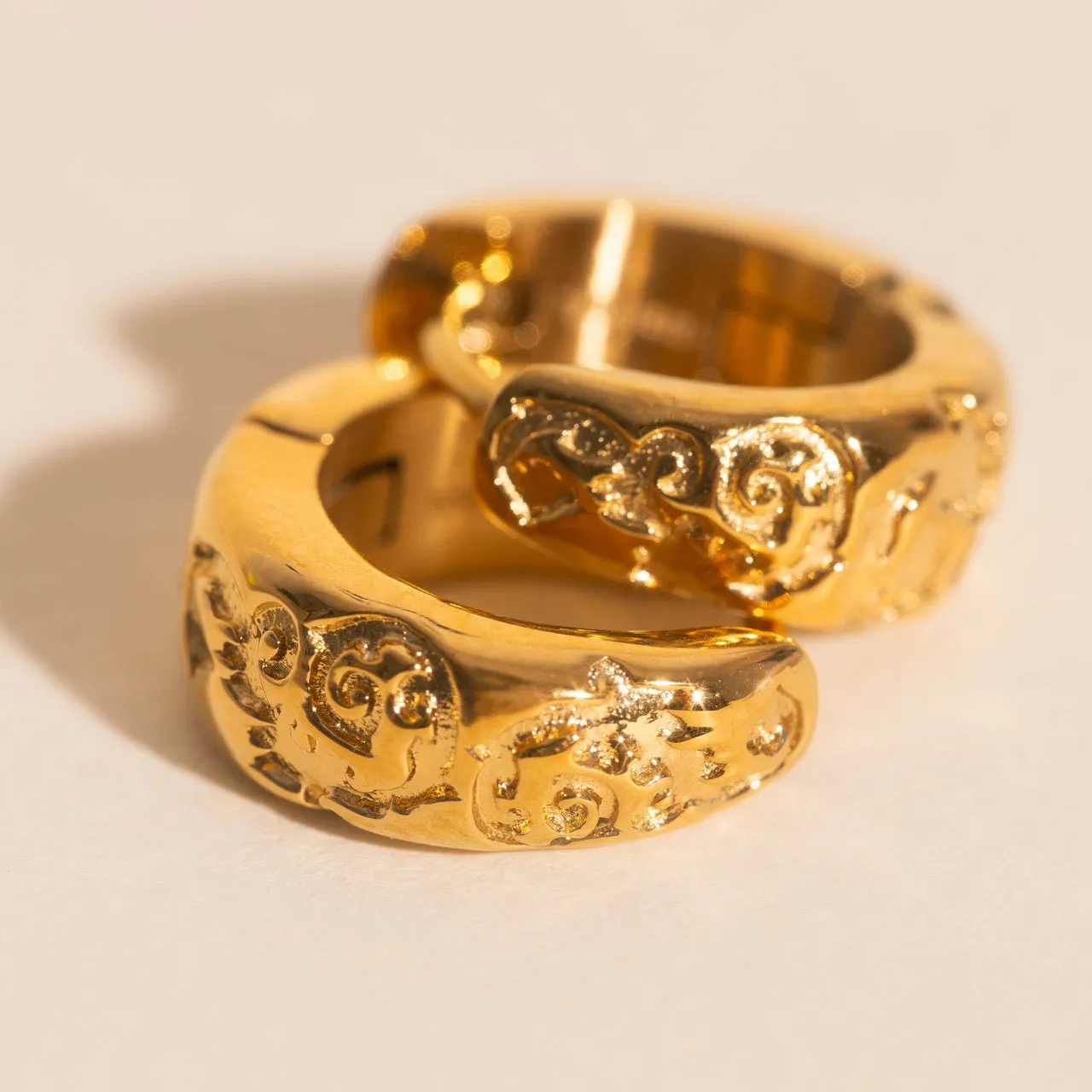 Modern Embellishment Heirloom Etch Teardrop Super Chunky Huggie Hoop Earrings