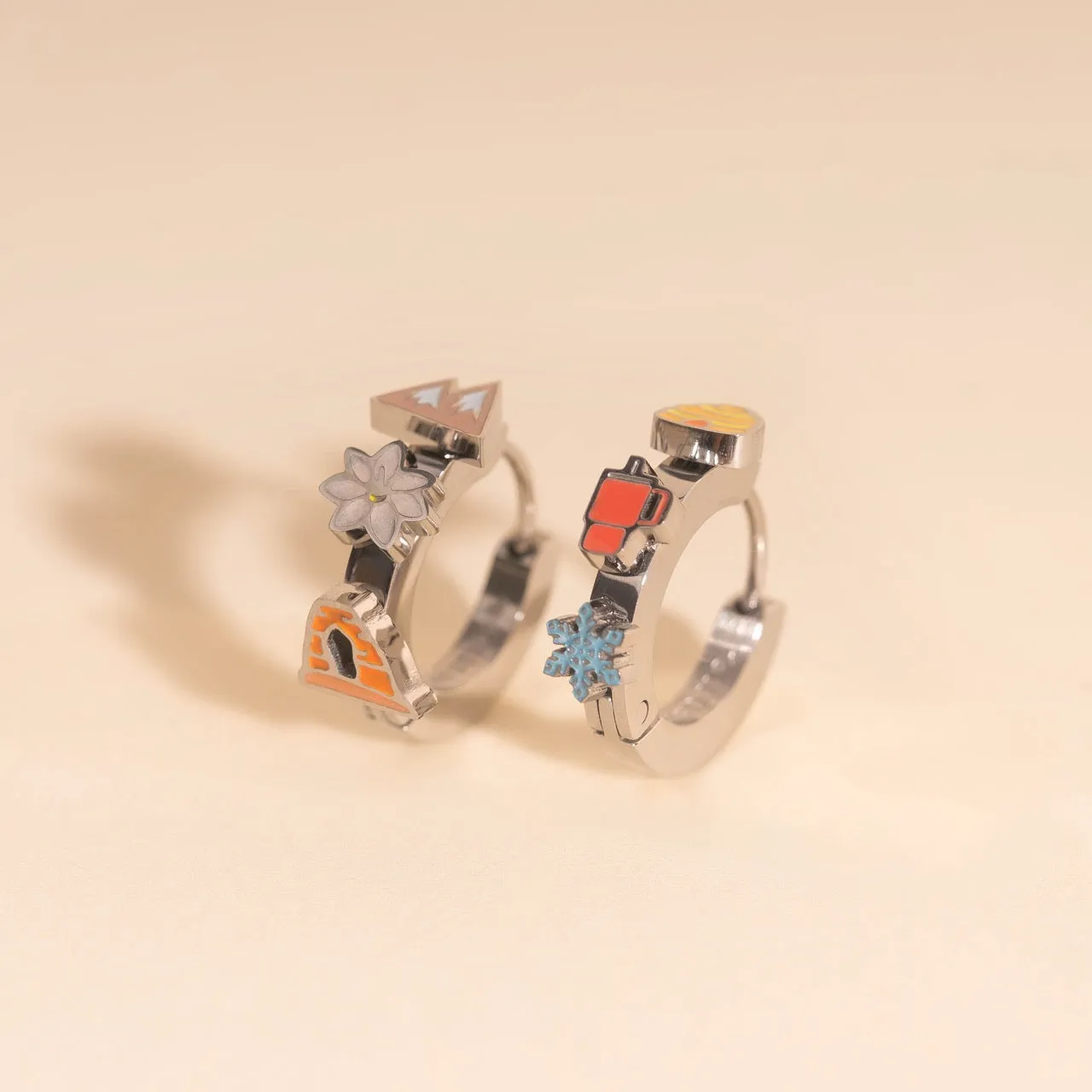 Utah 3D Huggie Hoop Earrings Decorative Style