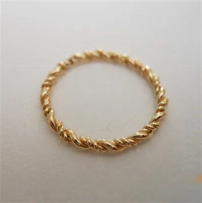 SMALL TWIST STACKER Luxury Keepsake