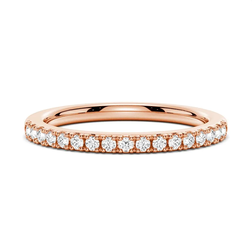 Luminous Look Modern Mood Classic Round Moissanite Anniversary Band